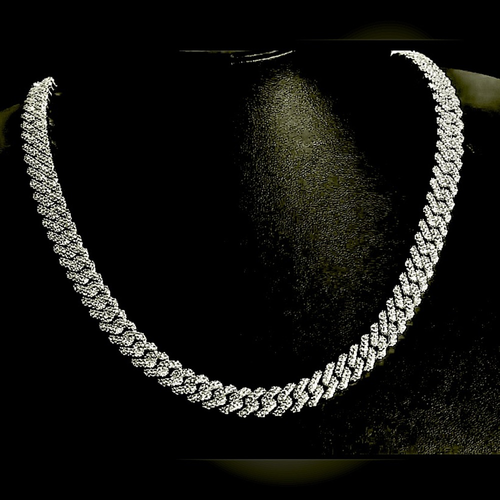 Brand new Flawless 💎 out Cuban link chain